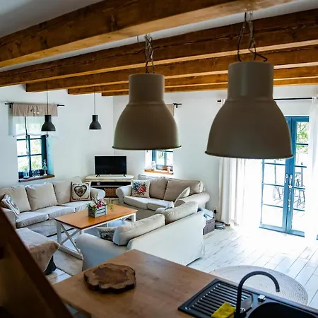 Chata Pri Belianskom Tajchu *