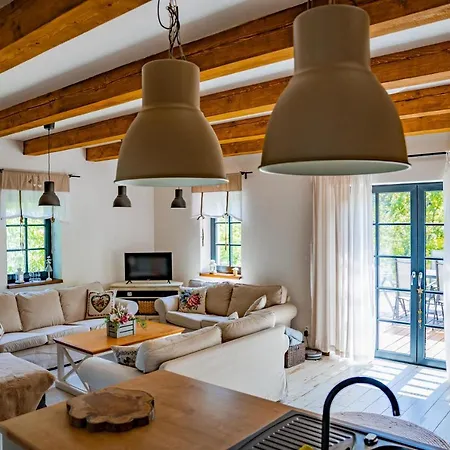 Chata Pri Belianskom Tajchu *